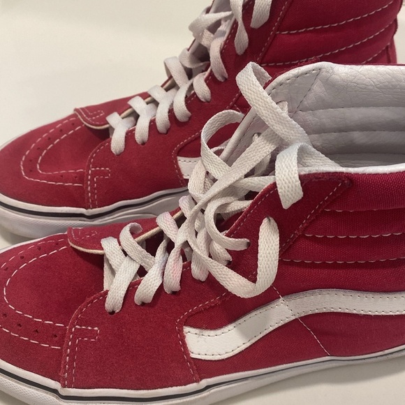 Vans Women's Sneakers in Fuschia and White
Women’s 8 Great preowned condition - Picture 8 of 9